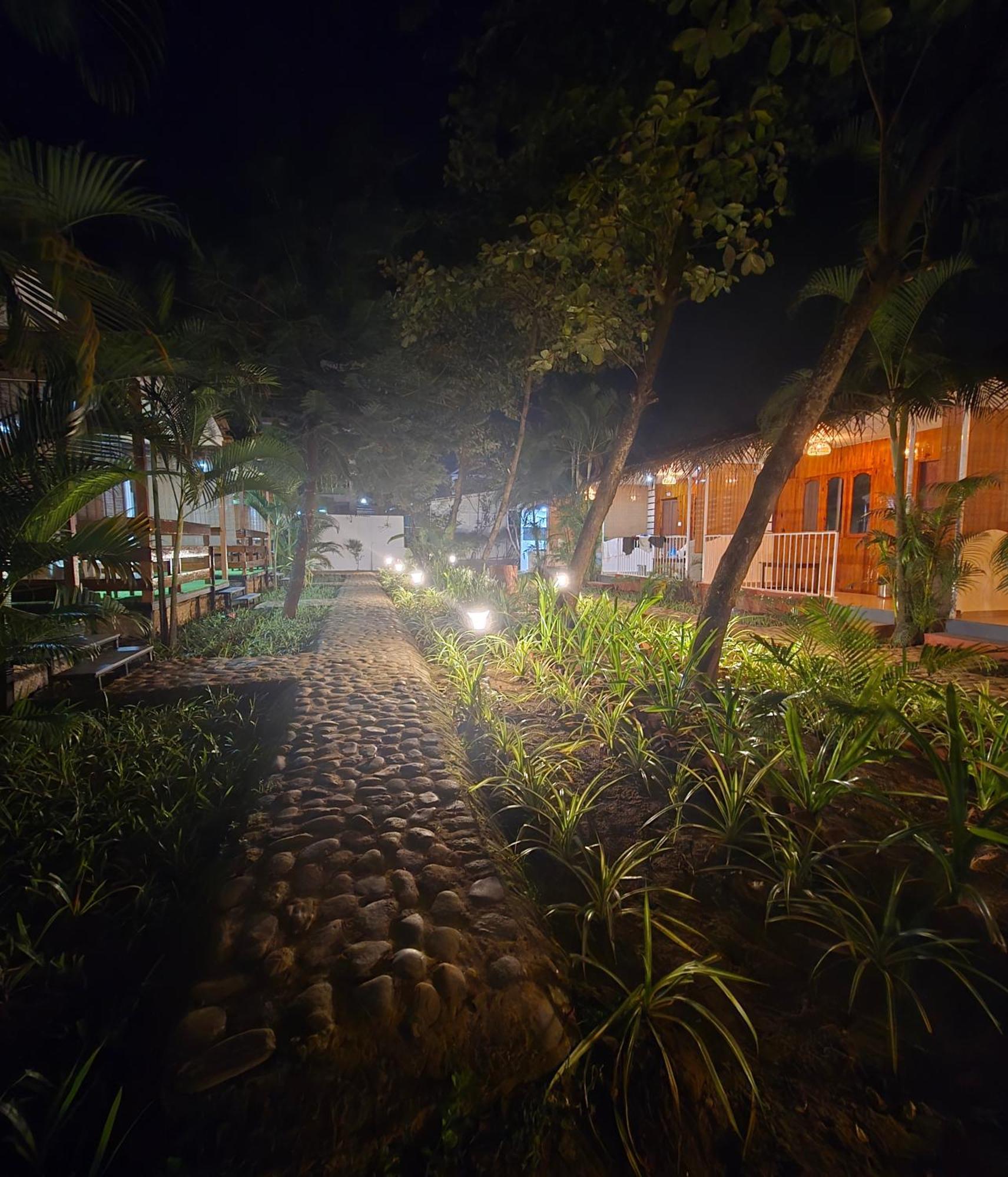 Hotel Orange Sky